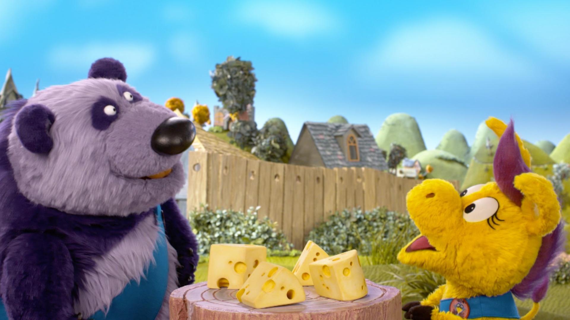 Donkey and Panda become Try Scouts./Bob Dog is excited to play a new boardgame.