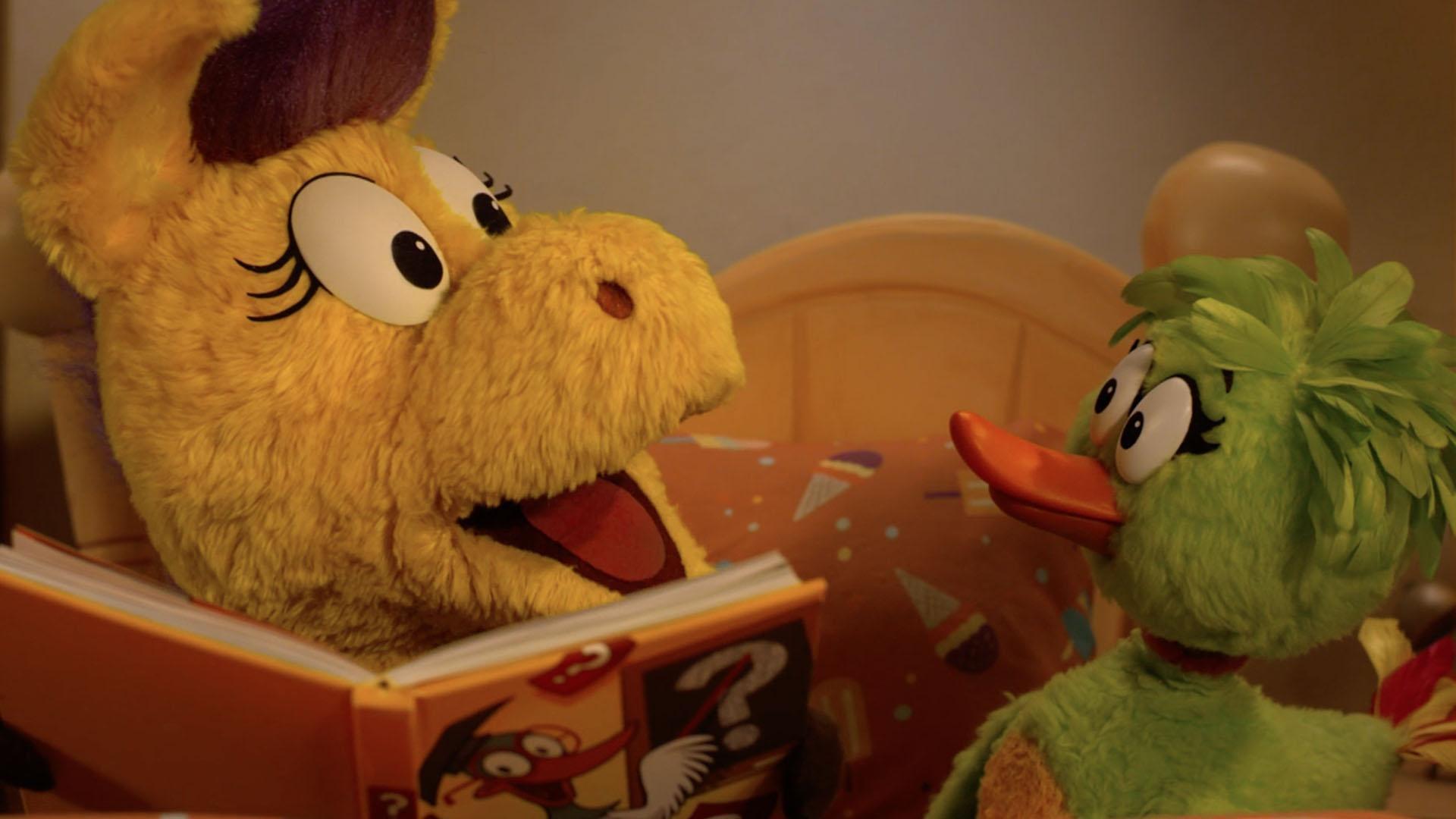 Duck Duck has a hard time giving away her book. / The pals throw a Tater Buddy party.